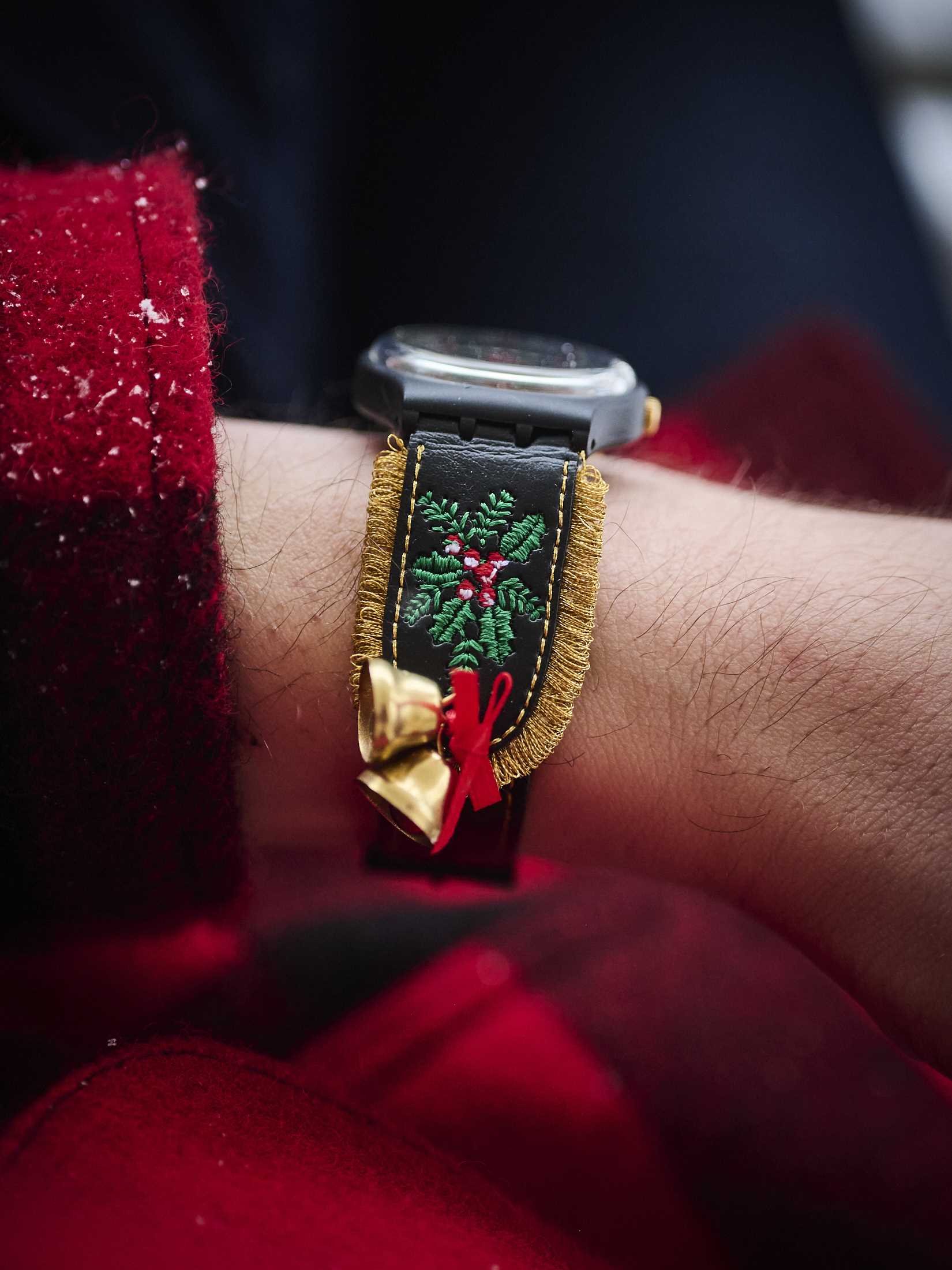 Maintenance Tips for A Holiday Timepiece